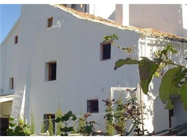 Village House for sale in Castillo de Locubin (Andalucia)