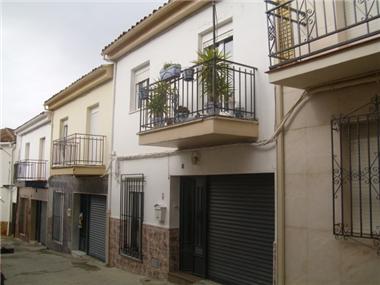 Village House for sale in Castillo de Locubin (Andalucia)