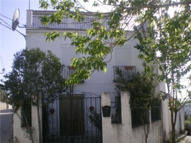 Village House for sale in Almedinilla (Andalucia)