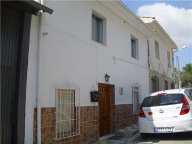 Country Property for sale in Castillo de Locubin (Andalucia)