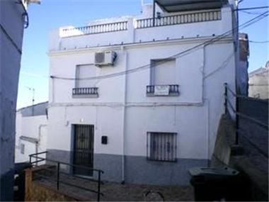 Village House for sale in Martos (Andalucia)