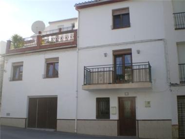 Village House for sale in Tozar (Andalucia)