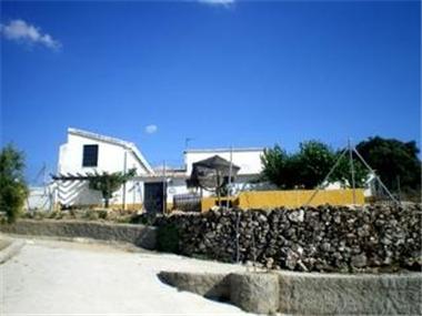 Country House for sale in Castillo de Locubin (Andalucia)