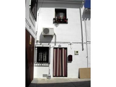 Village House for sale in Fuente-Tojar (Andalucia)