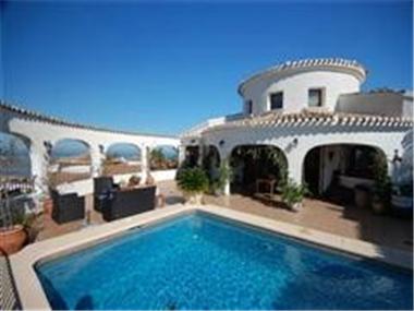 Villa for sale in Pego (Valencia)