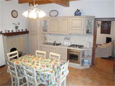 Village House for sale in Carlazzo (Regione Lombardia)