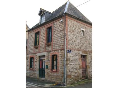 Old House for sale in Saint-Fraimbault (Basse-Normandie)