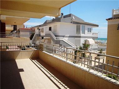 Apartment       for sale in Guardamar (Valencia)