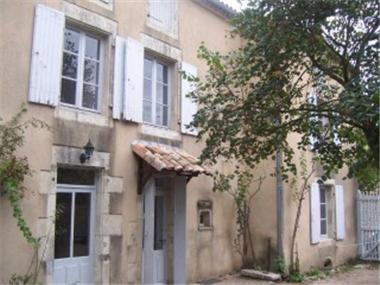 House for sale in Aigre (Poitou-Charentes)