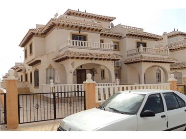 Townhouse for sale in Campoamor (Valencia)