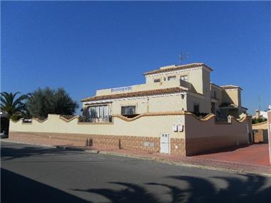 Villa / Detached for sale in La Siesta (Valencia)