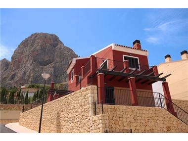 Villa for sale in Polop (Valencia)