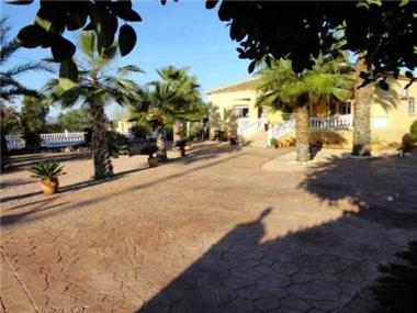 Villa for sale in Catral (Valencia)