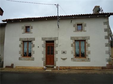 House for sale in Civray (Poitou-Charentes)