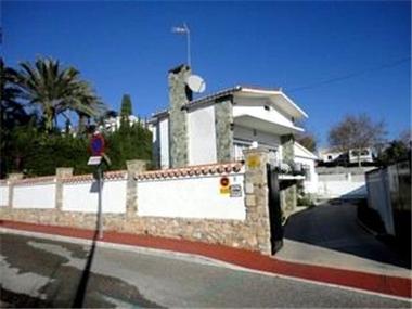 Villa for sale in La Duquesa (Andalucia)