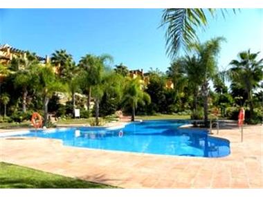 Town House for sale in El Paraiso (Andalucia)
