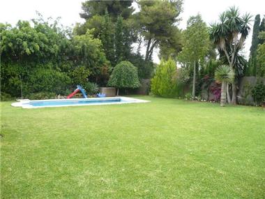 Villa for sale in Estepona (Andalucia)