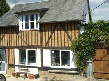 Cottage for sale in Saint-Cyr-du-Bailleul (Basse-Normandie)