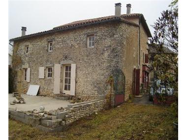 House for sale in Couhe (Poitou-Charentes)