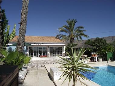 Country Property for sale in Albatera (Valencia)