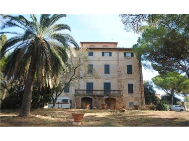 Villa for sale in Livorno (Tuscany)