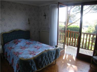 Villa for sale in Orleix (Midi-Pyrenees)