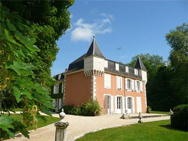 Ch�teau for sale in Perigueux (Aquitaine)