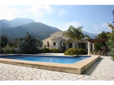 Country Property for sale in Jalon Valley (Valencia)