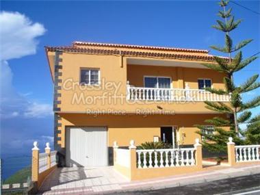Villa for sale in Santiago del Teide (Canary Islands)