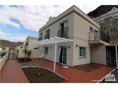 Villa for sale in Puerto Rico (Canary Islands)