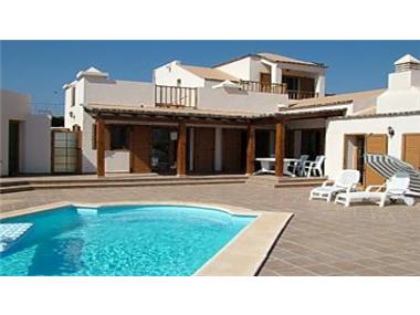Villa for sale in El Roque (Canary Islands)