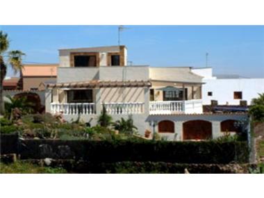 Villa for sale in Villaverde (Canary Islands)