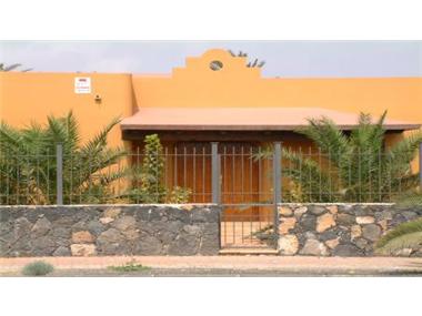 Villa for sale in Corralejo (Canary Islands)