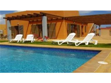 Villa for sale in Caleta de Fuste (Canary Islands)
