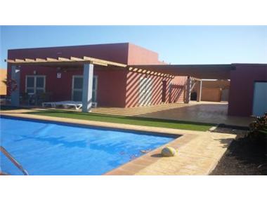 Villa for sale in Caleta de Fuste (Canary Islands)