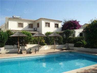 Villa for sale in Vilamoura (Faro)