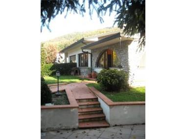 Semi-detached for sale in Bagni di Lucca (Tuscany)