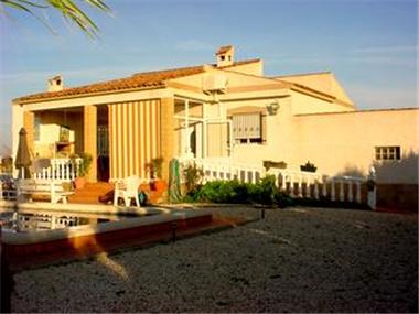 Villa for sale in Dolores (Valencia)