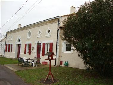 Gite for sale in Saint-Ciers-sur-Gironde (Aquitaine)