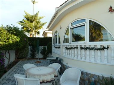 Villa for sale in San Miguel de Salinas (Valencia)
