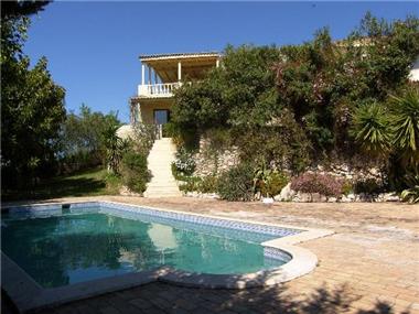 Semi/terraced Villa for sale in Loule (Faro)