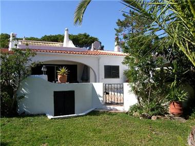 Semi/terraced Villa for sale in Loule (Faro)