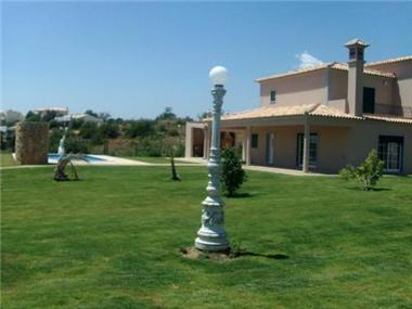 Semi/terraced Villa for sale in Olhao (Faro)