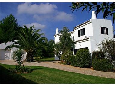 Semi/terraced Villa for sale in Portimao (Faro)