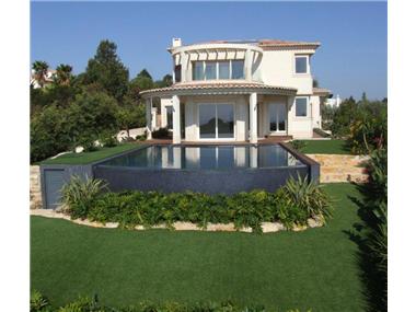 Semi/terraced Villa for sale in Caramujo (Setubal)