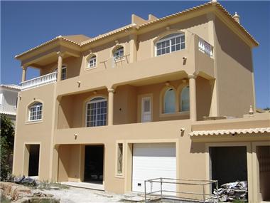 Semi/terraced Villa for sale in Luz (Faro)