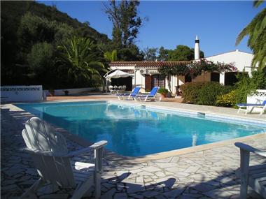 Semi/terraced Villa for sale in Mexilhoeira Grande (Faro)