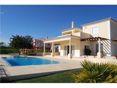 Semi/terraced Villa for sale in Carvoeiro (Faro)