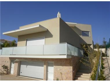 Semi/terraced Villa for sale in Gale (Faro)