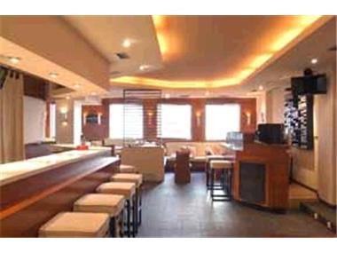 Business/commercial for sale in Puerto Banus (Andalucia)